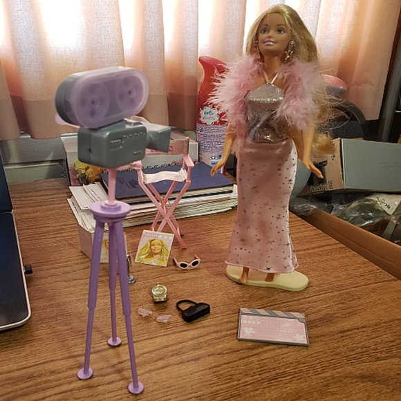 Retired 2000 Jewel Girl Movie Star Barbie - Picture 2 of 2